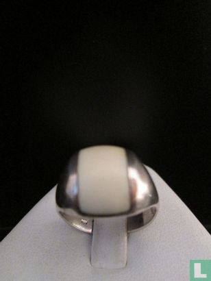Zilveren Ring, Met Amblygooniet - Image 1