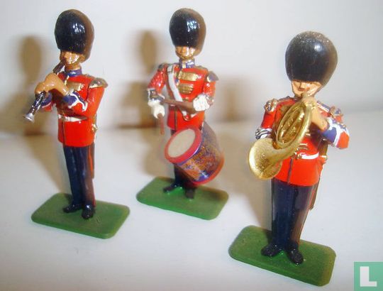 Scots Guards Side Drum, Clarinet and French Horn - Image 1