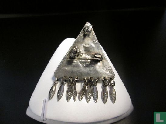 Zilveren Driehoek Broche, met Bloedkoraal - Image 2