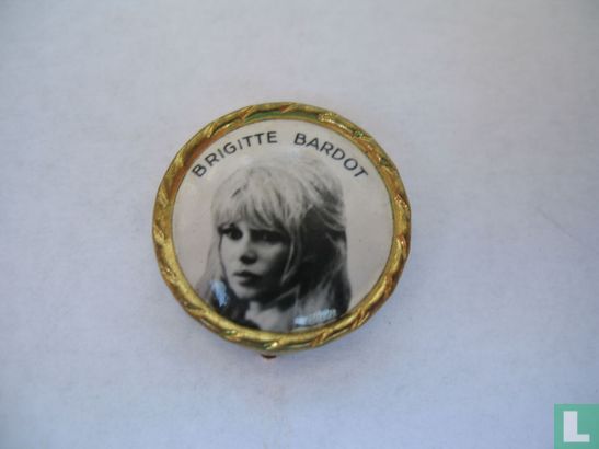 Brigitte Bardot (gekerfde rand)