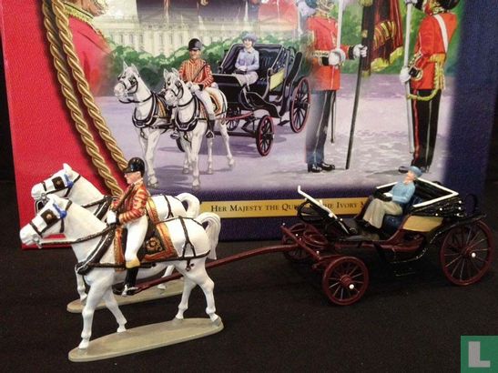 Trooping the Colour Her majesty The Queen in the Ivory Phaeton - Afbeelding 1