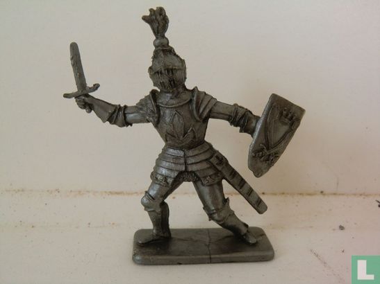 Knight with sword and shield - Image 1