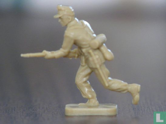 German infantryman - Image 2