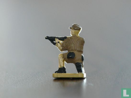 German infantryman - Image 2