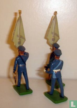 RAF Squadron Queens color Two Standard Bearers - Afbeelding 2