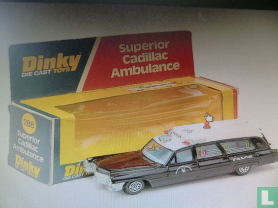 Cadillac Superior Ambulance "Falck" - Afbeelding 1
