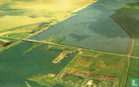 Toegangsbrug bij Nijkerk naar de nieuwe polder... - Image 1