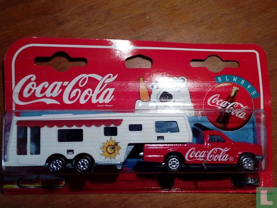 Pick-up ’Coca-Cola’ met caravan trailer - Image 2