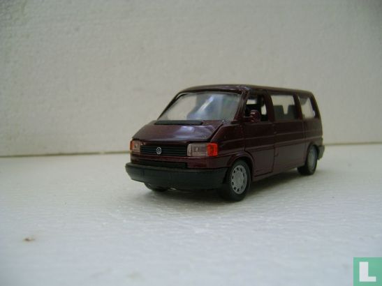 Volkswagen Caravelle - Image 2