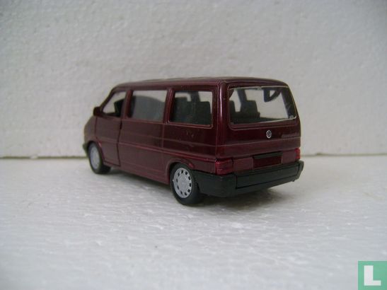 Volkswagen Caravelle - Image 3