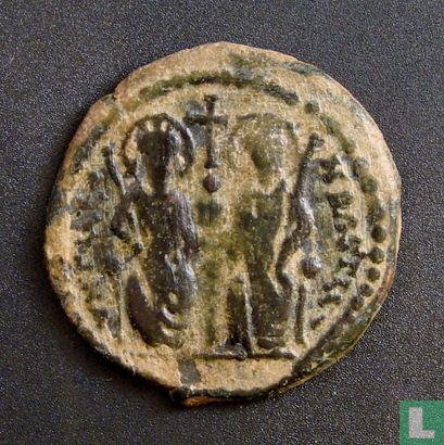 Byzantine Empire  AE 1/2 follis (20 nummi)  565-578 AD, Justin II, Constantinople, Antioch, 571-572 AD - Image 1