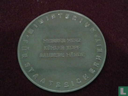 DDR Medaille F.E. Dzierzynski 1877-1926 - Afbeelding 2