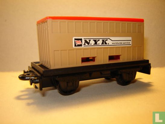 Flat Car & Container - Image 2