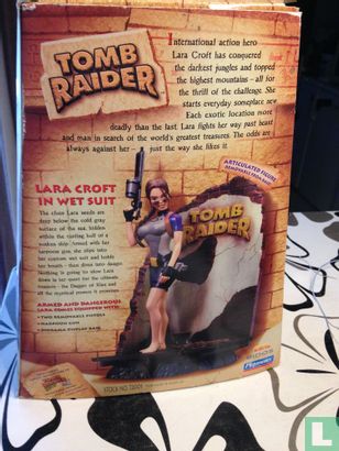 Lara Croft Tomb Raider 1998 Wetsuit Action Figure Eidos / Playmate Toys - Afbeelding 3
