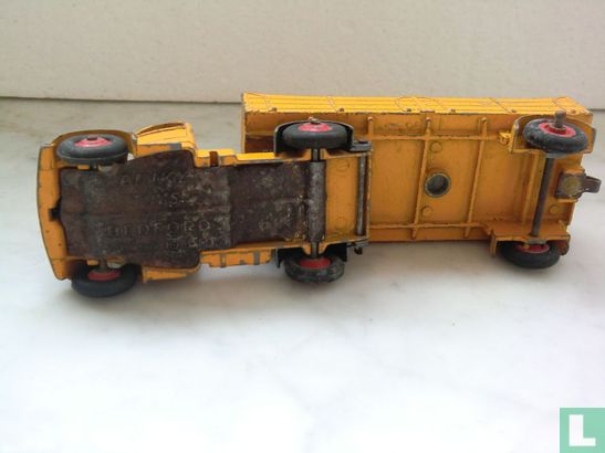 Bedford Articulated Lorry - Image 2