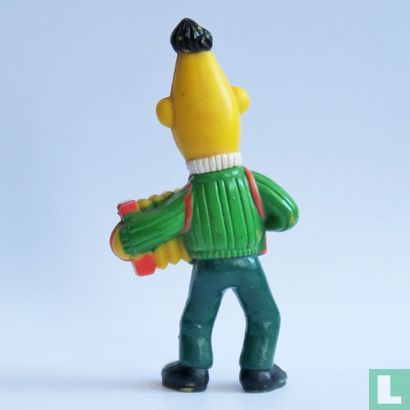 Bert with accordion - Image 2