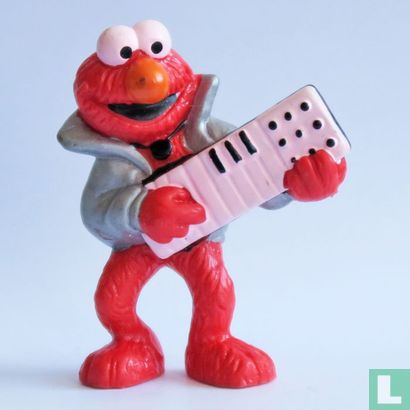 Elmo on the keyboard - Image 1