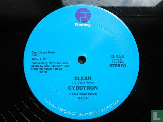 Clear - Afbeelding 2