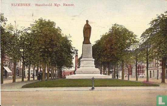 Nijmegen, Standbeeld Mgr Hamer - Afbeelding 1