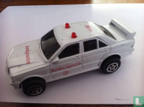 Mercedes Benz 190E " Ambulance "