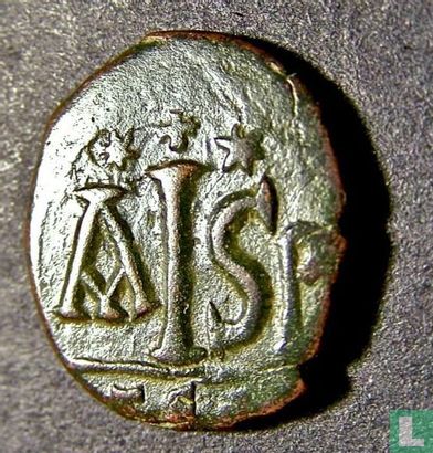 Justinianus I,  AE 16 nummi  (Thessaloniki)  527-565 CE - Afbeelding 1