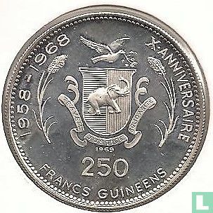 Guinea 250 francs 1969 (PROOF) "Lunar Landing" - Image 1