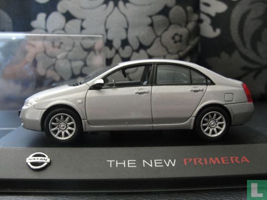 Nissan Primera - Bild 2