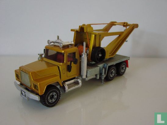 Mack Recovery Truck - Image 1