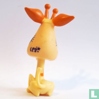 Giraffe - Image 2