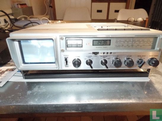 Portable TV TRX 209, Radio & Cassette Speler - Image 1