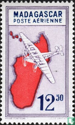 Vliegtuig boven landkaart