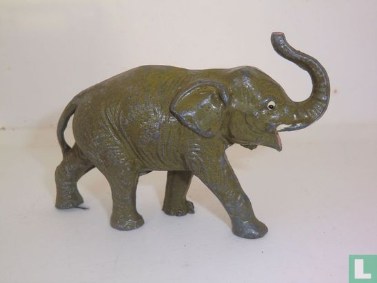 African Elephant - Image 3
