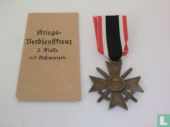 1939 Kriegsverdienstkreuz 2.Klasse mit Schwertern - Bild 1