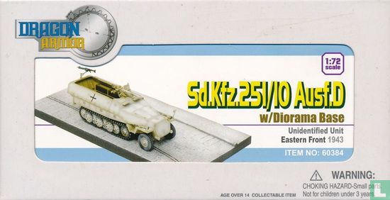 Sd.Kfz.251/10 Ausf.D w/Diorama Base