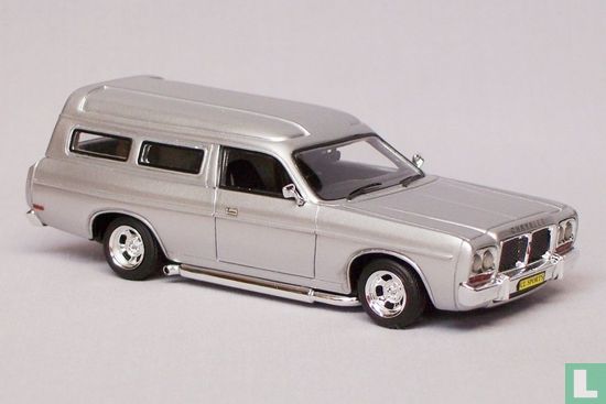 Chrysler Sports Van - Image 1