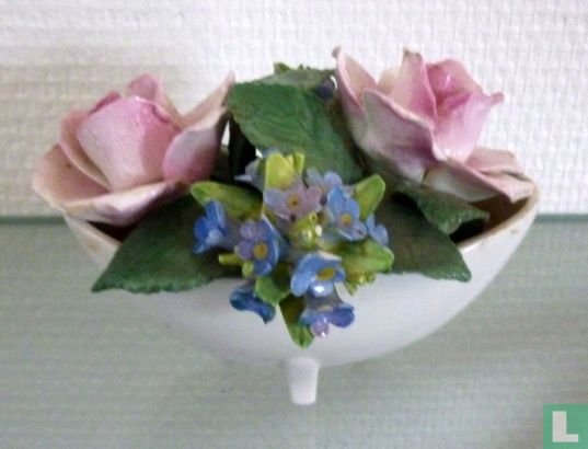 Flower basket - Image 1