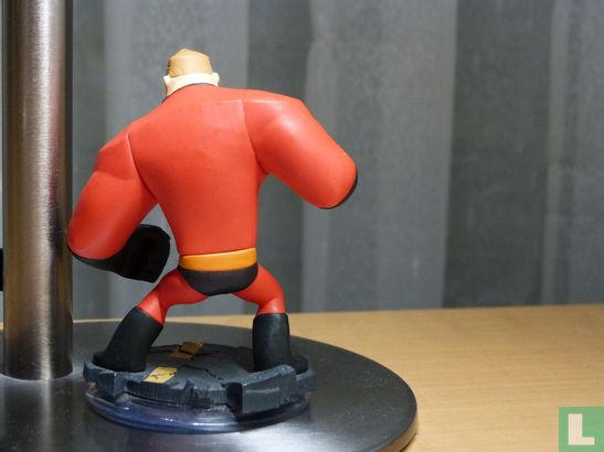 The Incredibles: Mr. Incredible - Image 2