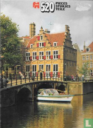 House on the Three Canals - Image 1
