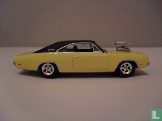 Dodge Charger R/T  - Image 2