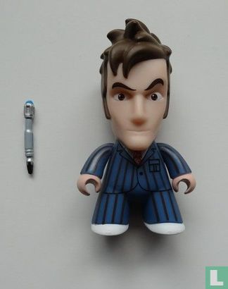 10th Doctor blue suit Titans Vinyl Figure - Afbeelding 1