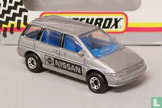 Nissan Prairie - Bild 1