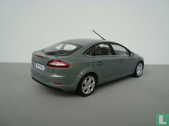 Ford Mondeo - Afbeelding 2