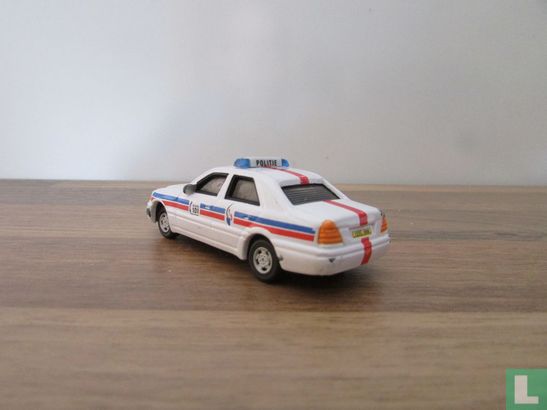Mercedes-Benz 'Politie 101' - Afbeelding 2