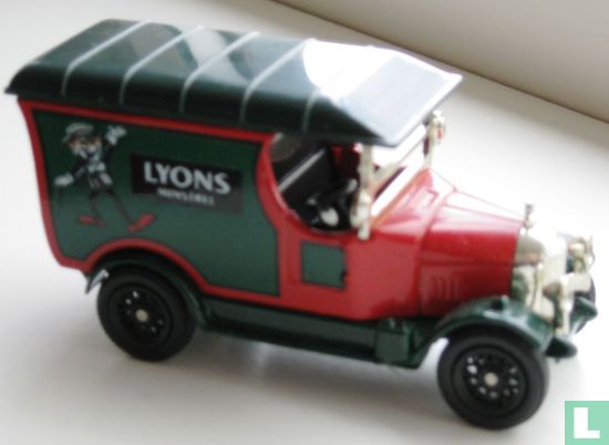 Morris Bullnose Van 'Lyons Minstrel' - Image 1