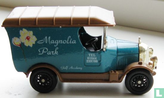 Morris Bullnose Van 'Magnolia Park' - Image 1