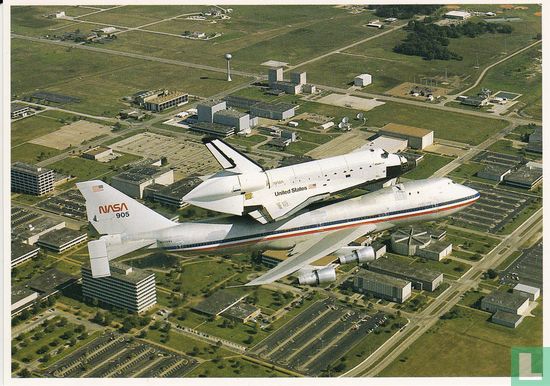 The Shuttle Rides on a Nase 747 jet
