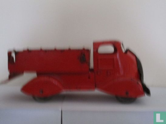 Fire truck - Image 1