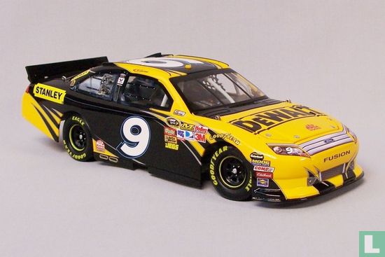 Ford Fusion #9 Marcos AMBROSE - Afbeelding 1