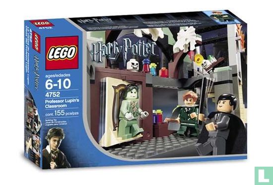 Lego 4752 Professor Lupin's Classroom