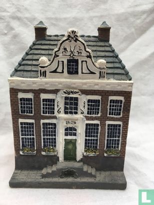 Canal House - Image 1